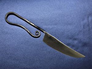 Symbolbild Messerschmiedekurs ganzstahlmesser schmieden Schmiedekurs Messer